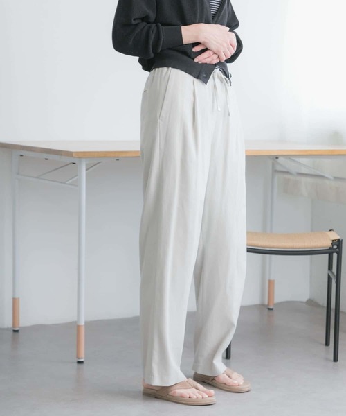 FORK&SPOON（フォークアンドスプーン）の「FORK&SPOON　リネン混ツイルパンツ（その他パンツ・レディース・ブラック/ベージュ系その他・1/2）」の5枚目の写真