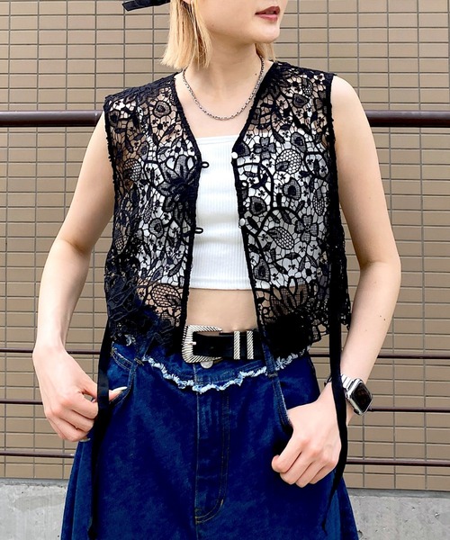 PAGEBOY（ページボーイ）の「レースショートベスト（ベスト・レディース・オフホワイト/ブラック/ライトブルー・FREE）」の11枚目の写真