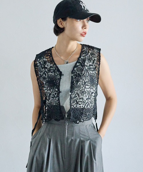 PAGEBOY（ページボーイ）の「レースショートベスト（ベスト・レディース・オフホワイト/ブラック/ライトブルー・FREE）」の20枚目の写真