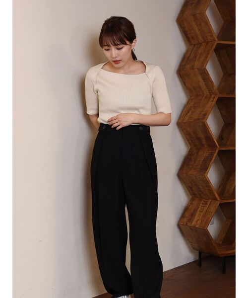 LAGUNAMOON(ラグナムーン)の「サイドタックパンツ(スラックス・レディース・ブラック/ベージュ・SMALL/MEDIUM)」の3枚目の写真