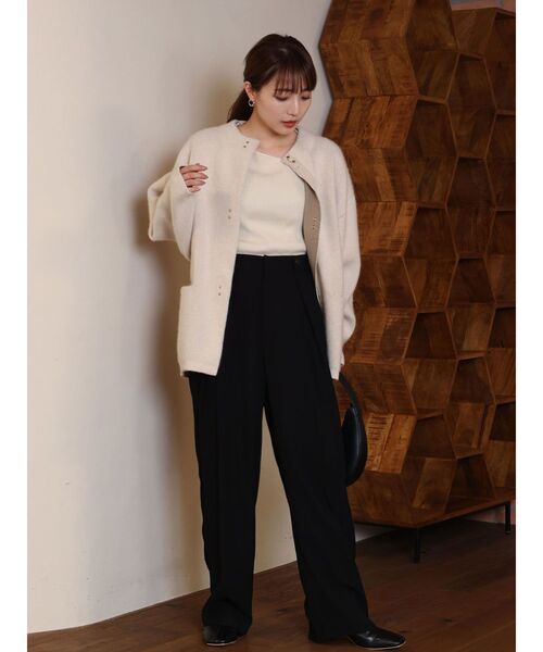 LAGUNAMOON(ラグナムーン)の「サイドタックパンツ(スラックス・レディース・ブラック/ベージュ・SMALL/MEDIUM)」の7枚目の写真