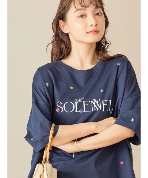 AMERICAN HOLIC(アメリカンホリック)の「Flower刺繍ミニ裏毛プルオーバー(Tシャツ/カットソー・レディース・ネイビー/アイボリー・M/L)」の5枚目の写真