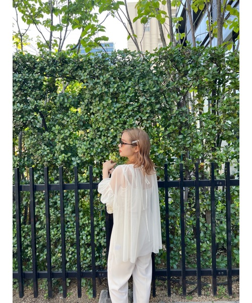 JUMELLE（ジュメロ）の「tulle gather BL（シャツ/ブラウス・レディース・ブラック/アイボリー・MEDIUM）」の18枚目の写真