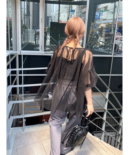 JUMELLE（ジュメロ）の「tulle gather BL（シャツ/ブラウス・レディース・ブラック/アイボリー・MEDIUM）」の7枚目の写真