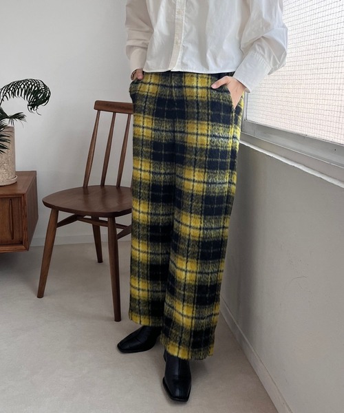 LOWRYS FARM（ローリーズファーム）の「シャギーチェックパンツ　 966532（その他パンツ・レディース・イエロー/ホワイト・FREE）」の4枚目の写真