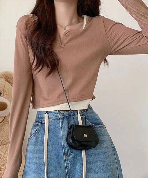 NinaetLina（ニナエリナ）の「ショート丈キーネックTシャツ（Tシャツ/カットソー・レディース・ベージュ/モカ/グレー/ブラック/ホワイト・FREE）」の8枚目の写真
