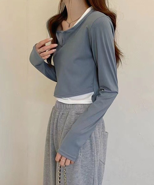 NinaetLina（ニナエリナ）の「ショート丈キーネックTシャツ（Tシャツ/カットソー・レディース・ベージュ/モカ/グレー/ブラック/ホワイト・FREE）」の11枚目の写真