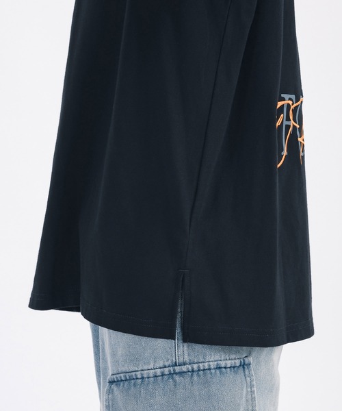 RE730（アールイーセブンサーティー）の「RE730 ロンT　バック英字刺繍（Tシャツ/カットソー・メンズ・ブラック/ホワイト・X-LARGE/LARGE/MEDIUM）」の12枚目の写真