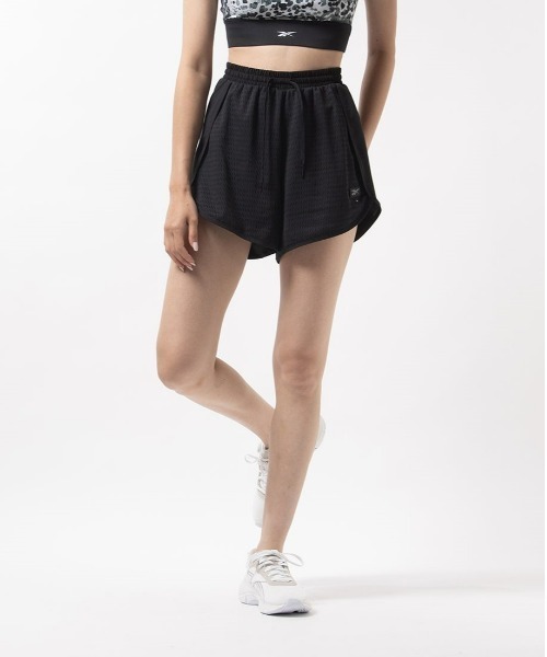 Reebok(リーボック)の「ウーブン ショーツ / Woven Short(その他パンツ・レディース・ブラック/マルーン/ブルー系その他・X-LARGE/MEDIUM/LARGE/SMALL/X-SMALL/XX-LARGE)」の2枚目の写真