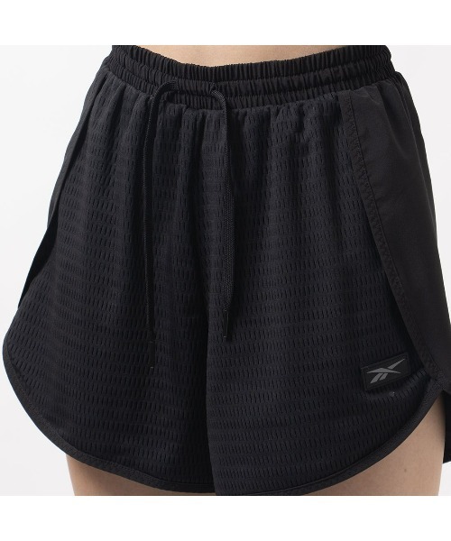 Reebok(リーボック)の「ウーブン ショーツ / Woven Short(その他パンツ・レディース・ブラック/マルーン/ブルー系その他・X-LARGE/MEDIUM/LARGE/SMALL/X-SMALL/XX-LARGE)」の6枚目の写真