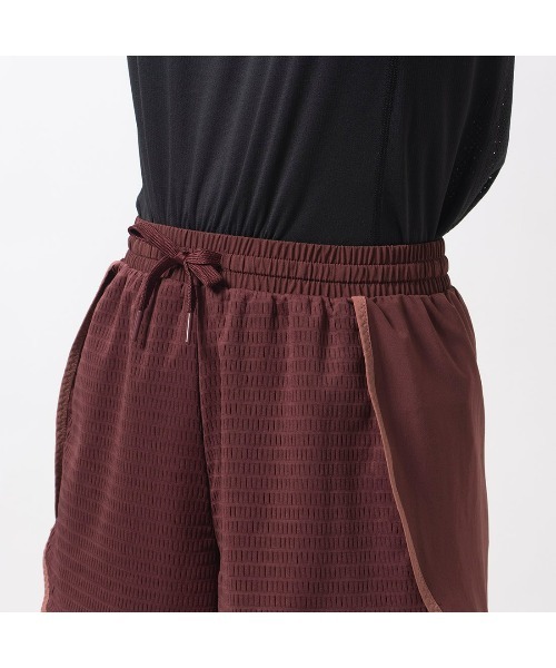 Reebok(リーボック)の「ウーブン ショーツ / Woven Short(その他パンツ・レディース・ブラック/マルーン/ブルー系その他・X-LARGE/MEDIUM/LARGE/SMALL/X-SMALL/XX-LARGE)」の16枚目の写真