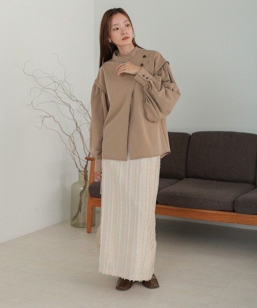 Bab（バブ）の「袖ボリュームニュアンスネックブラウス（シャツ/ブラウス・レディース・モカ/チャコールグレー・M）」の12枚目の写真