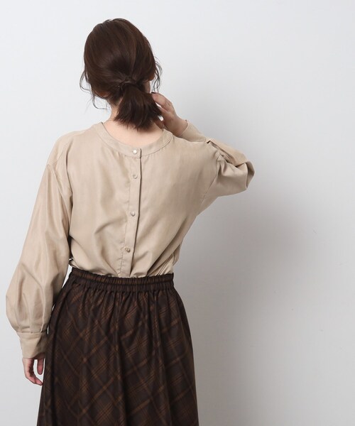 DRESKIP(ドレスキップ)の「◆【前後2WAY】細コーデュロイ バンドカラーブラウス(シャツ/ブラウス・レディース・ブルー/ブラック/ライトベージュ・03/04/02)」の7枚目の写真