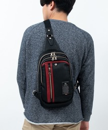 MADDEN EQUIPMENT（メデン イクイップメント）の「PUレザー 大容量ボディバッグ（ボディバッグ/ウエストポーチ）」