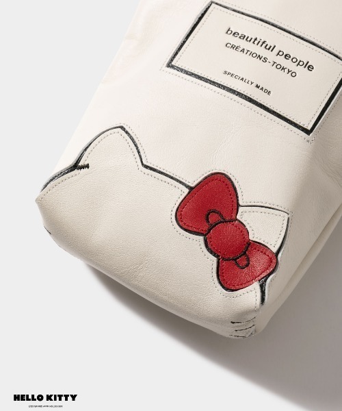 beautiful people（ビューティフルピープル）の「HELLO KITTY verticalclasp pouch（ポーチ・レディース・ブラック/アイボリー・FREE）」の4枚目の写真