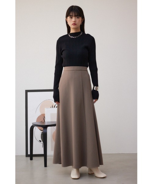 AZUL by moussy（アズールバイマウジー）の「マットサテンナロースカート（スカート・レディース・グレー/ダークベージュ・SMALL/MEDIUM）」の16枚目の写真