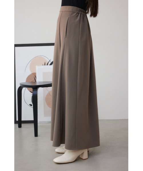 AZUL by moussy（アズールバイマウジー）の「マットサテンナロースカート（スカート・レディース・グレー/ダークベージュ・SMALL/MEDIUM）」の18枚目の写真