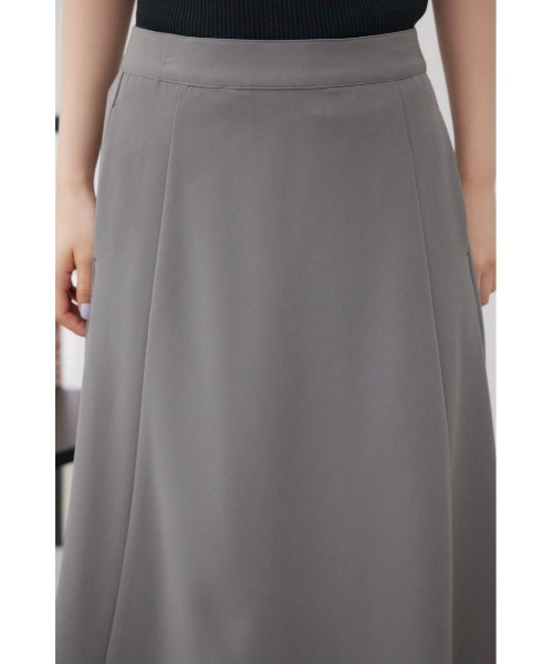 AZUL by moussy（アズールバイマウジー）の「マットサテンナロースカート（スカート・レディース・グレー/ダークベージュ・SMALL/MEDIUM）」の10枚目の写真