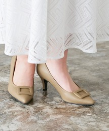 Pierrot（ピエロ）の「モチーフ付きポインテッドトゥパンプス（パンプス）」