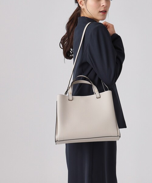 SHOO・LA・RUE(シューラルー)の「◆前後ポケットトートバッグ(ハンドバッグ・レディース・グレー/ベージュ系3/ブラック・00)」の4枚目の写真