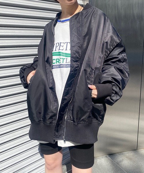 RAY CASSIN（レイカズン）の「ミドル丈MA-1（MA-1・レディース・グレー/アイボリー/ブラック・FREE）」の4枚目の写真