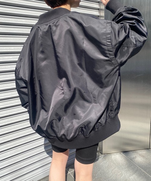 RAY CASSIN（レイカズン）の「ミドル丈MA-1（MA-1・レディース・グレー/アイボリー/ブラック・FREE）」の8枚目の写真