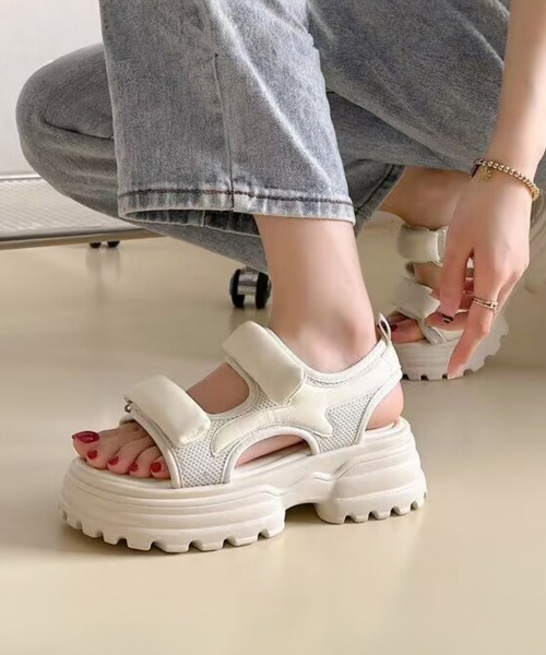 Miniministore(ミニミニストア)の「厚底サンダル スポーツサンダル 美脚 夏(サンダル・レディース・ブラック/アイボリー・22.5cm/25.0cm/24.5cm/23.0cm/23.5cm/24.0cm)」の11枚目の写真