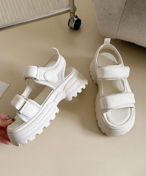 Miniministore(ミニミニストア)の「厚底サンダル スポーツサンダル 美脚 夏(サンダル・レディース・ブラック/アイボリー・22.5cm/25.0cm/24.5cm/23.0cm/23.5cm/24.0cm)」の16枚目の写真