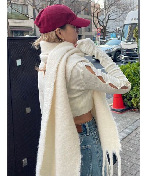 EVRIS(エヴリス)の「アームカッティングラメニット(ニット/セーター・レディース・グリーン/ピンク/ホワイト/ブラック・FREE)」の1枚目の写真