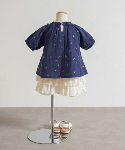 10mois(ディモワ)の「【10mois(ディモワ) 】フリル シャーリング ティアード パンツ 80cm・90cm・100cm・110cm(その他パンツ・キッズ・ライトブルー/クリーム・80cm/90cm/110cm/100cm)」の8枚目の写真
