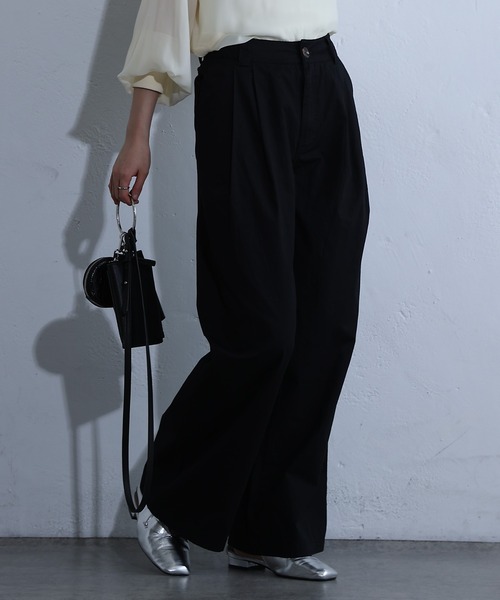 COLONY 2139（コロニートゥーワンスリーナイン）の「ライトツイルワイドストレートパンツ（チノパンツ・レディース・ピンク/ブラック/サックスブルー・SMALL/MEDIUM）」の6枚目の写真