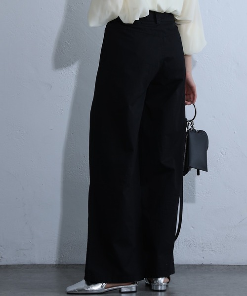 COLONY 2139（コロニートゥーワンスリーナイン）の「ライトツイルワイドストレートパンツ（チノパンツ・レディース・ピンク/ブラック/サックスブルー・SMALL/MEDIUM）」の7枚目の写真