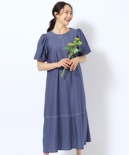 DRESKIP（ドレスキップ）の「◆配色ステッチ バルーン袖マキシワンピース（ワンピース・レディース・ブラック/こしょう色系/ブルー・02/03/04）」の3枚目の写真