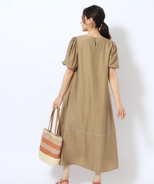 DRESKIP（ドレスキップ）の「◆配色ステッチ バルーン袖マキシワンピース（ワンピース・レディース・ブラック/こしょう色系/ブルー・02/03/04）」の10枚目の写真