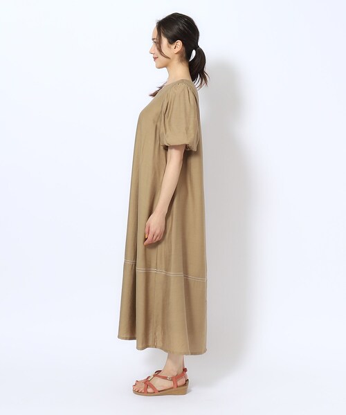 DRESKIP（ドレスキップ）の「◆配色ステッチ バルーン袖マキシワンピース（ワンピース・レディース・ブラック/こしょう色系/ブルー・02/03/04）」の18枚目の写真