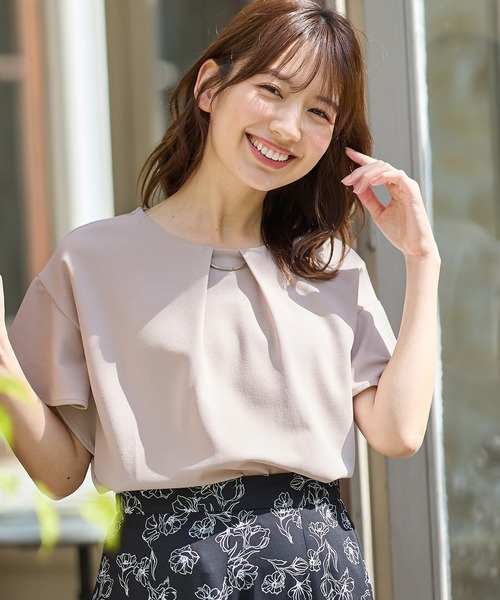 Honeys（ハニーズ）の「メタルパーツ付きトップス（Tシャツ/カットソー・レディース・オレンジ系その他/アイボリー/ブラック/ブルーグリーン/グレイッシュベージュ・S/M/L/LL/3L）」の3枚目の写真
