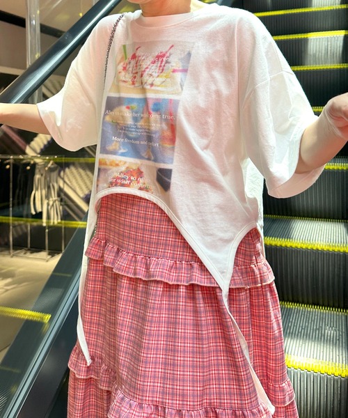 Alley by w closet(アリーバイダブルクローゼット)の「【Alley】フォトプリントガーターデザインTシャツ(Tシャツ/カットソー・レディース・ホワイト系その他/ホワイト系その他2・FREE)」の2枚目の写真