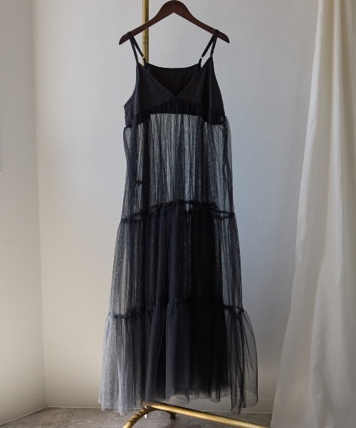 TRIANGLE PALETTE（トライアングルパレット）の「チュール切り替えレイヤードワンピース（ワンピース・レディース・ブラック/オフホワイト/グレー系・FREE）」の2枚目の写真