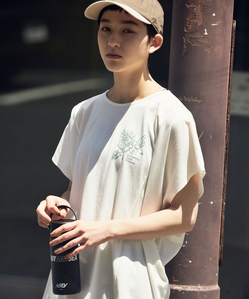 NERGY(ナージー)の「【HIBIYA-KADAN×NERGY】接触冷感 バックタックTシャツ(Tシャツ/カットソー・レディース・ホワイト/クリーム/オリーブ・FREE)」の2枚目の写真