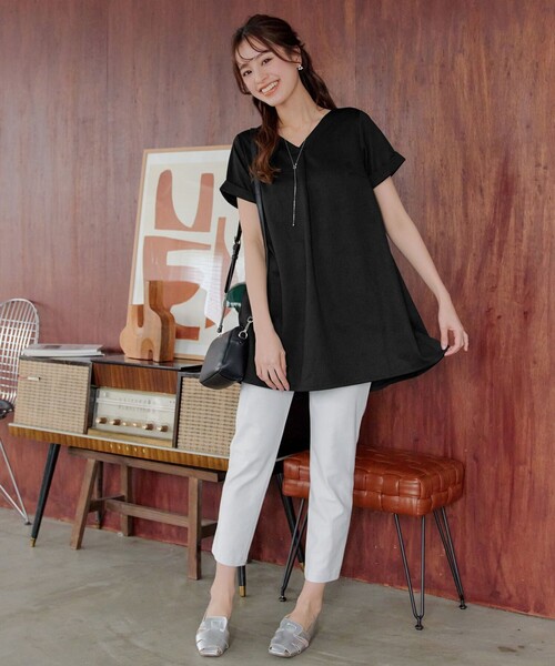 Tiaclasse(ティアクラッセ)の「【UVカット・吸水速乾】 “きれい見え” バックフレアチュニック(Tシャツ/カットソー・レディース・ネイビー/グレイッシュベージュ/ブラック・XL/XXL)」の10枚目の写真