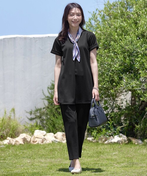 Tiaclasse(ティアクラッセ)の「【UVカット・吸水速乾】 “きれい見え” バックフレアチュニック(Tシャツ/カットソー・レディース・ネイビー/グレイッシュベージュ/ブラック・XL/XXL)」の20枚目の写真