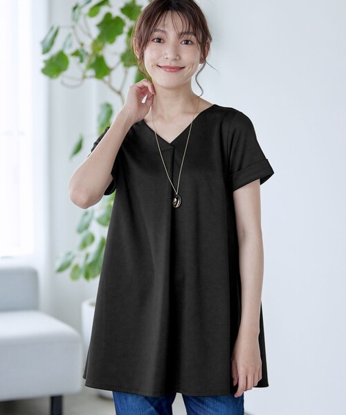 Tiaclasse(ティアクラッセ)の「【UVカット・吸水速乾】 “きれい見え” バックフレアチュニック(Tシャツ/カットソー・レディース・ネイビー/グレイッシュベージュ/ブラック・XL/XXL)」の21枚目の写真