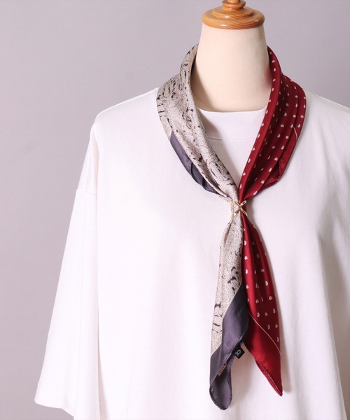 BAYBLO（ベイブロ）の「(BL)【ユニセックス】【リング付き】アソート柄 プリント スカーフ（バンダナ/スカーフ・メンズ・レッド系4/ブラック系4/ホワイト系3/グリーン系2/ブラック系3/ネイビー系4/ブラウン系1/ホワイト系1/イエロー系2/オレンジ系2/ベージュ系4・ONE SIZE）」の10枚目の写真