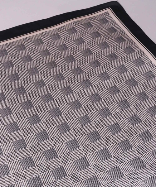 BAYBLO（ベイブロ）の「(BL)【ユニセックス】【リング付き】アソート柄 プリント スカーフ（バンダナ/スカーフ・メンズ・レッド系4/ブラック系4/ホワイト系3/グリーン系2/ブラック系3/ネイビー系4/ブラウン系1/ホワイト系1/イエロー系2/オレンジ系2/ベージュ系4・ONE SIZE）」の21枚目の写真