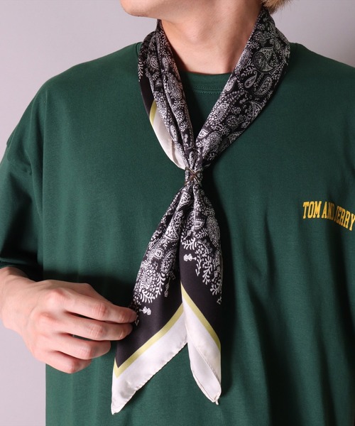 BAYBLO（ベイブロ）の「(BL)【ユニセックス】【リング付き】アソート柄 プリント スカーフ（バンダナ/スカーフ・メンズ・レッド系4/ブラック系4/ホワイト系3/グリーン系2/ブラック系3/ネイビー系4/ブラウン系1/ホワイト系1/イエロー系2/オレンジ系2/ベージュ系4・ONE SIZE）」の14枚目の写真