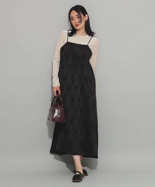 Ray BEAMS（レイビームス）の「ストレッチ ベロア クルーネック Tシャツ（Tシャツ/カットソー・レディース・アイボリー/ブルー/ピンク・ONE SIZE）」の6枚目の写真