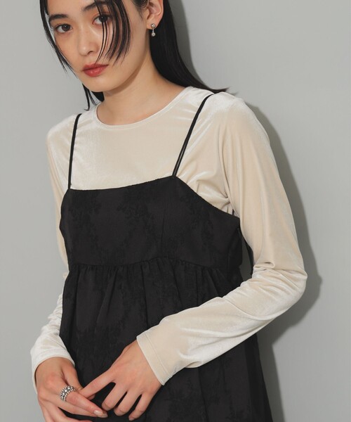 Ray BEAMS（レイビームス）の「ストレッチ ベロア クルーネック Tシャツ（Tシャツ/カットソー・レディース・アイボリー/ブルー/ピンク・ONE SIZE）」の9枚目の写真