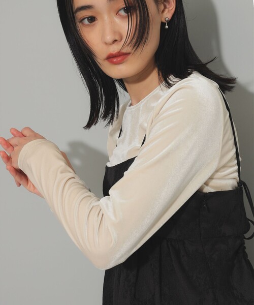 Ray BEAMS（レイビームス）の「ストレッチ ベロア クルーネック Tシャツ（Tシャツ/カットソー・レディース・アイボリー/ブルー/ピンク・ONE SIZE）」の10枚目の写真