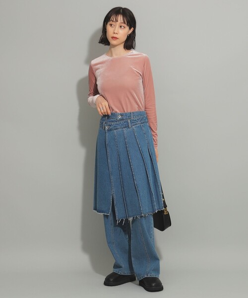 Ray BEAMS（レイビームス）の「ストレッチ ベロア クルーネック Tシャツ（Tシャツ/カットソー・レディース・アイボリー/ブルー/ピンク・ONE SIZE）」の14枚目の写真