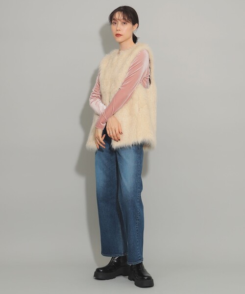 Ray BEAMS（レイビームス）の「ストレッチ ベロア クルーネック Tシャツ（Tシャツ/カットソー・レディース・アイボリー/ブルー/ピンク・ONE SIZE）」の20枚目の写真